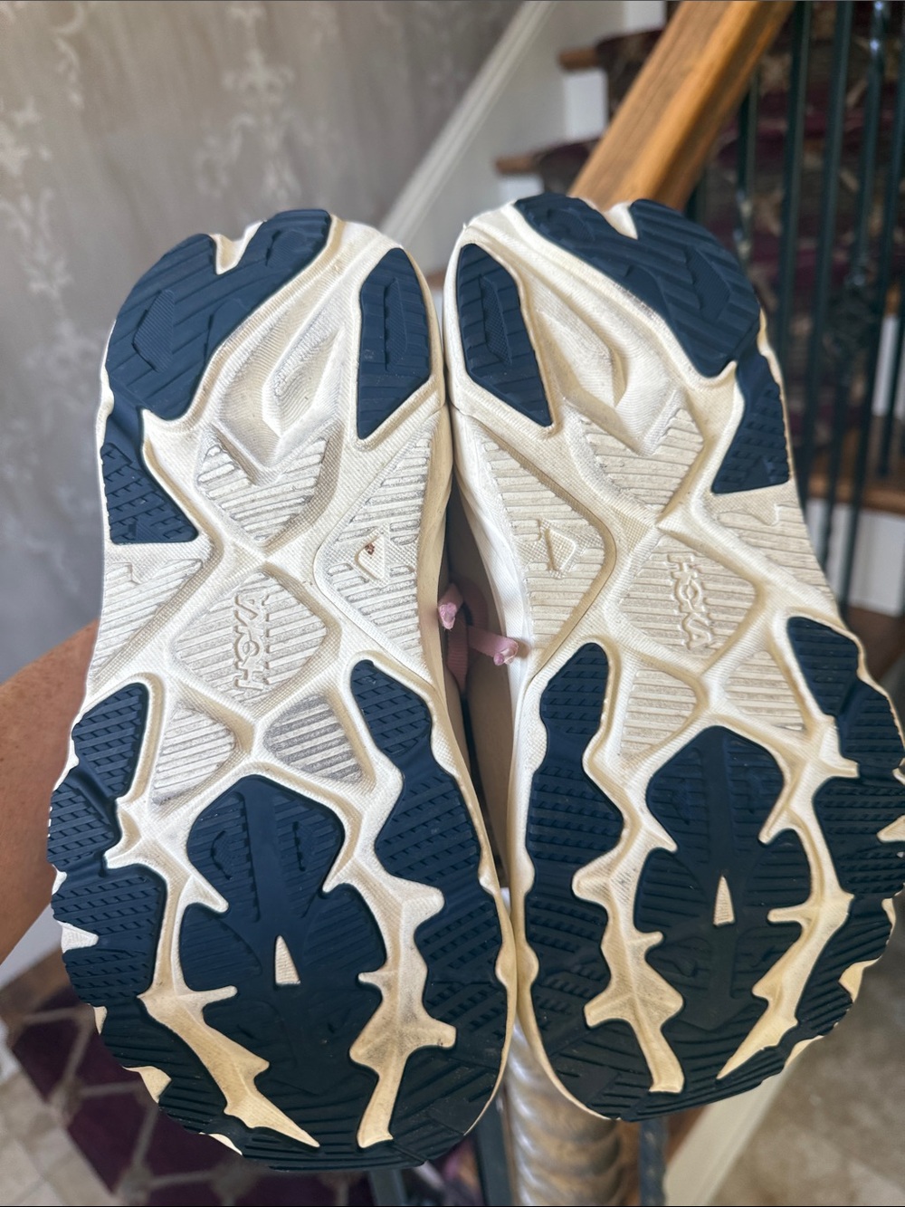HOKA ARAHI 8 running shoe women’s size 8 1/2 very good condition - Picture 7 of 11